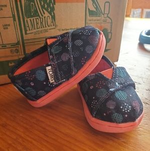 Child toms